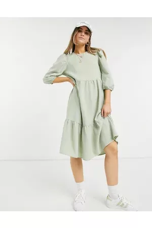 ONLY Midi smock dress with tiering in sage