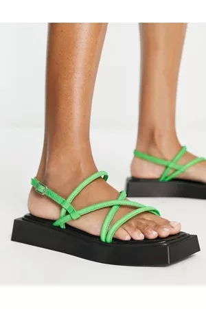 Vagabond Evy strappy leather flatform sandals in electric leather