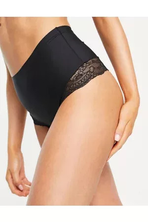 Magic Bodyfashion high waist invisible contour thong with lace detail in