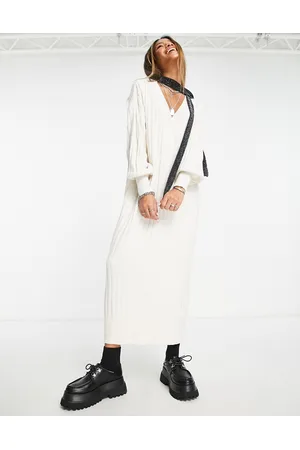 ONLY Knitted v neck maxi dress in cream