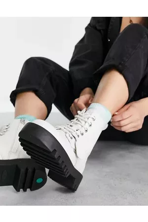 Kickers Kizziie lace up leather boots in