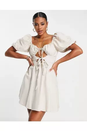 Missguided Cut out milkmaid dress in cream