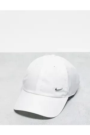 Nike Metal swoosh cap in