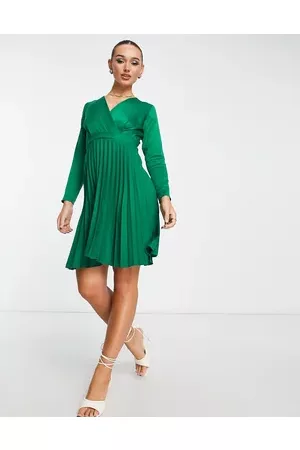 Closet Wrap front pleated midi skater dress in emerald