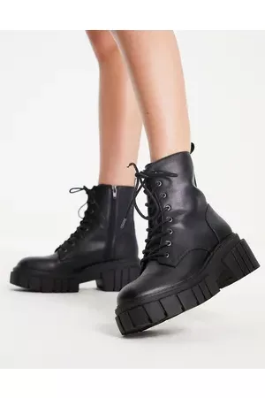 Steve Madden Philly lace up boot in