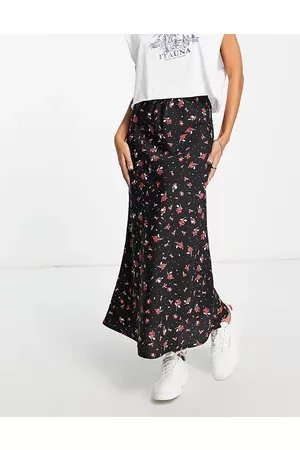 New Look Women Printed Skirts - Floral rose pattern midi skirt in