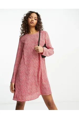 Glamorous Long sleeve smock dress in red white floral