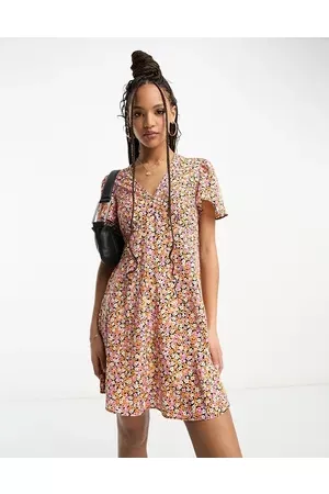 New Look Women Printed Dresses - Flutter sleeve mini tea dress in floral