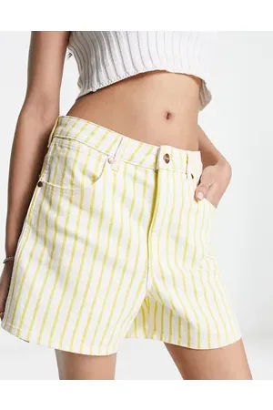 Wrangler Women Shorts - Striped denim short in