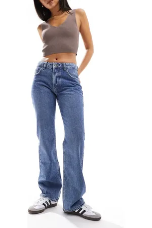 Stradivarius STR straight leg jean in medium
