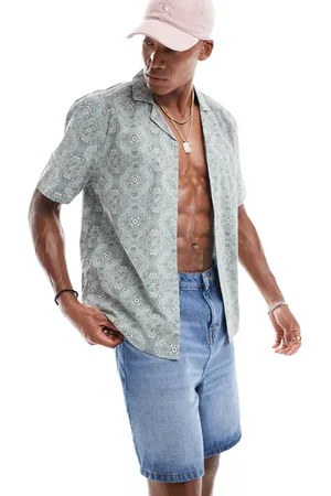 Hollister Short sleeve revere collar geometric print poplin shirt boxy fit in light