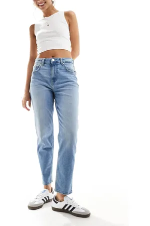 Bershka Comfort fit mom jean in light