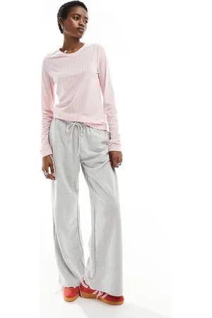 Monki Long sleeve ribbed velour top in pink