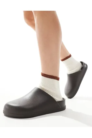 Crocs Unisex dylan clogs in espresso