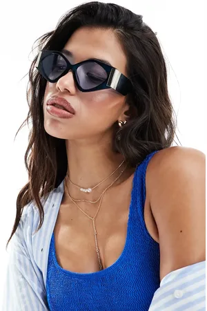 Jeepers Peepers Cat eye sunglasses in with gold