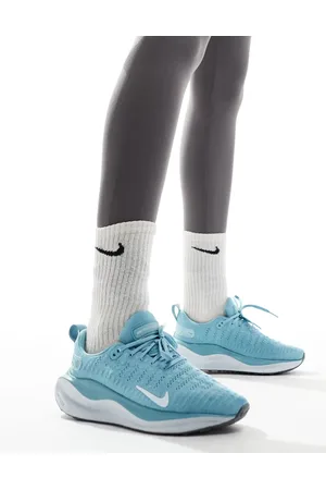 Nike ReactX Infinity Run 4 trainers in light