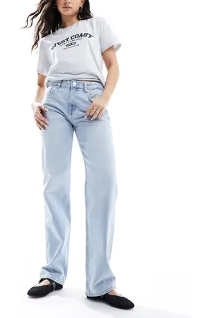 Pull&Bear Mid rise straight leg jean in light blue