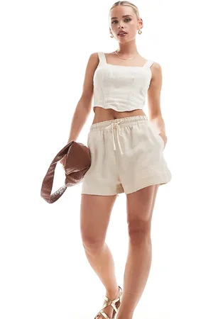 Stradivarius Petite linen look pull on short in natural