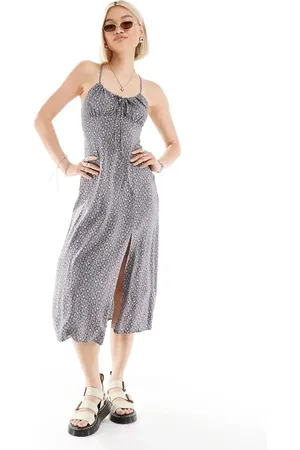 Daisy Street Cross-back strap ruched bust midi dress with split in grey ditsy