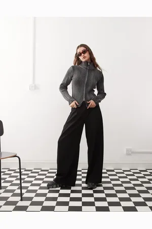 Weekday Dara low waist wide leg trousers with front pleats in