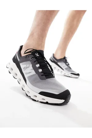On Running ON Cloudvista trail running trainers in white