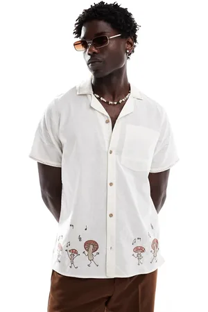 Hollister Short sleeve shirt with embroidered mushroom design in cream