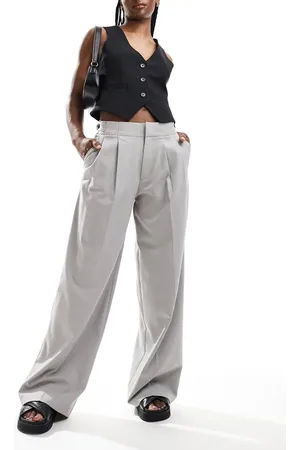 Pull&Bear Wide leg double pleat tailored trouser in grey