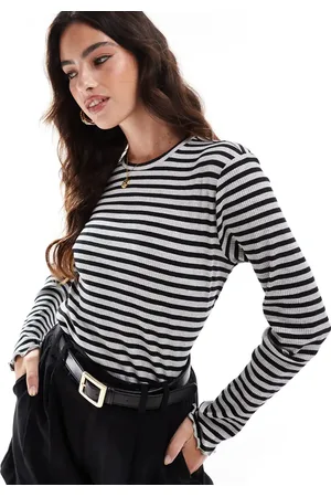 VILA Lettuce edge long sleeved ribbed top in medium grey melange stripe