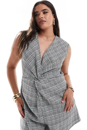 ASOS ASOS DESIGN Curve twist front boucle playsuit in black and white check