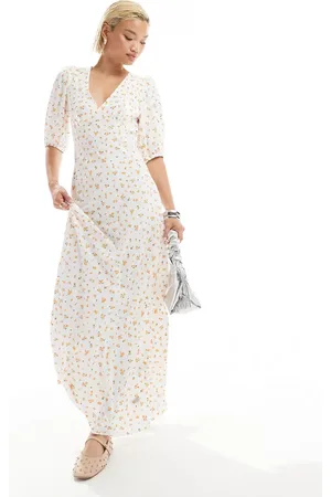 Glamorous V-neck ditsy print midi dress in and orange