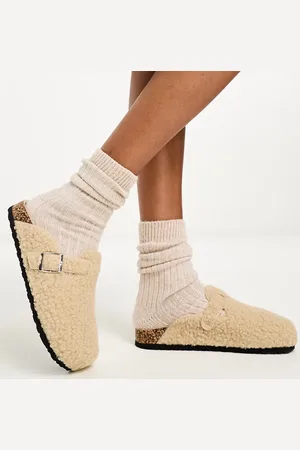 Glamorous Teddy mules in camel