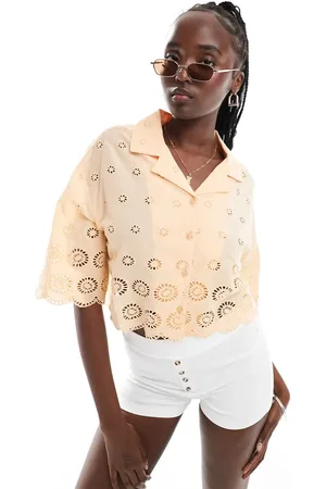Native Youth Cropped broderie anglaise shirt in peach