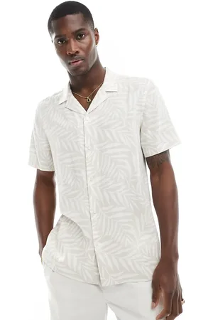 New Look Short sleeved palm linen blend shirt in stone