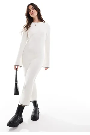VILA Super soft knitted midi dress with contrast edge in winter