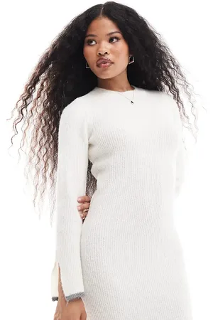 VILA Super soft knitted midi dress with contrast edge in winter