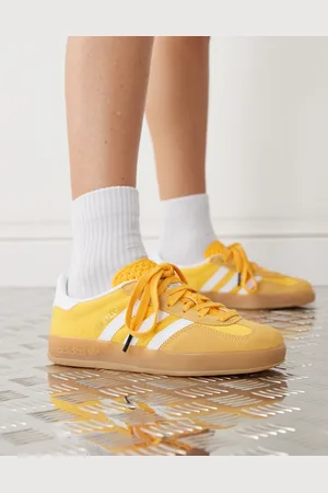 adidas Gazelle Indoor in and white