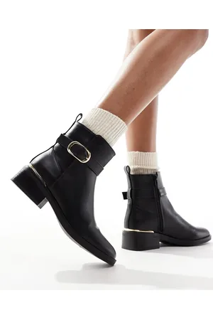 Schuh Ciara ankle boots with buckle in