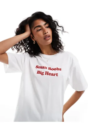 JJXX Oversized t-shirt with small boobs big heart print in
