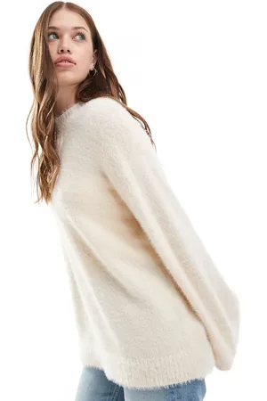Pretty Lavish Fluffy yarn jumper in cream