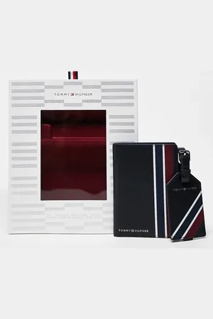 Tommy Hilfiger Passport holder & luggage tab gift set in navy