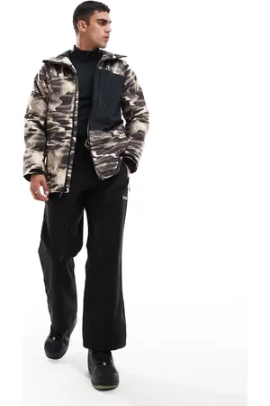 Columbia Winter District printed ski jacket in