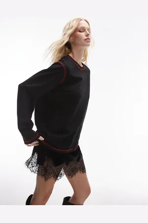 Résumé Resume oversized long sleeve t-shirt with red contrast stitching
