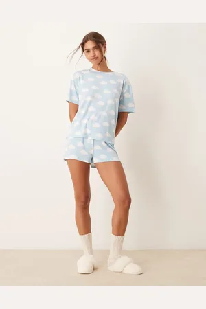 Urban Threads Poly short sleeve t shirt and short pyjama set in cloud print