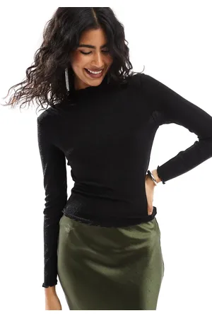 Pieces® Long sleeve lettuce edge top in glitter