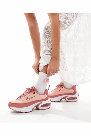 Nike Air Max Portal unisex trainers in and white