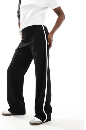 Pull&Bear Wide leg trouser with side stripe detail in