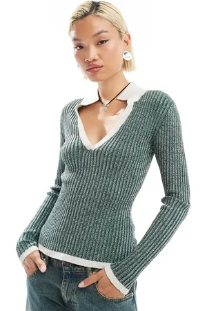 COLLUSION Shimmer knitted v neck collar top in forest