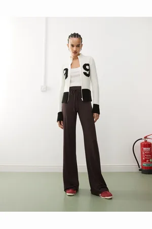 COLLUSION Low rise yoga pant in chocolate