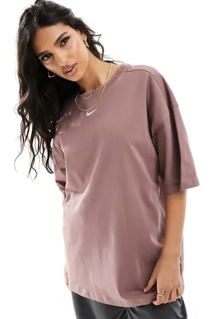 Nike Essential swoosh t-shirt in