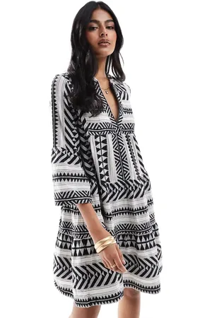 Accessorize Aztec print mini beach kaftan in dark and white